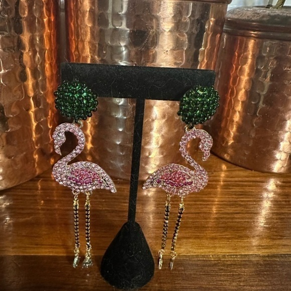 Flamingo earrings. Pierced ears Remind me of Betsy Johnson or Lunch At The Ritz - Picture 1 of 3